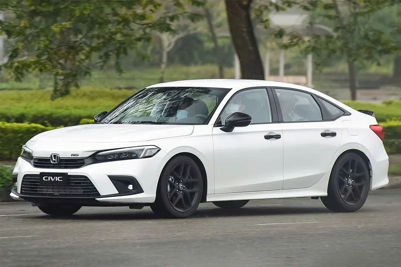 Mẫu sedan hạng C minh họa cho nhóm xe gia đình